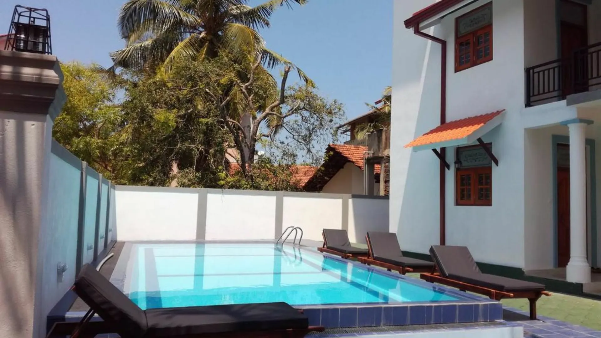 Negombo Hostel Villa