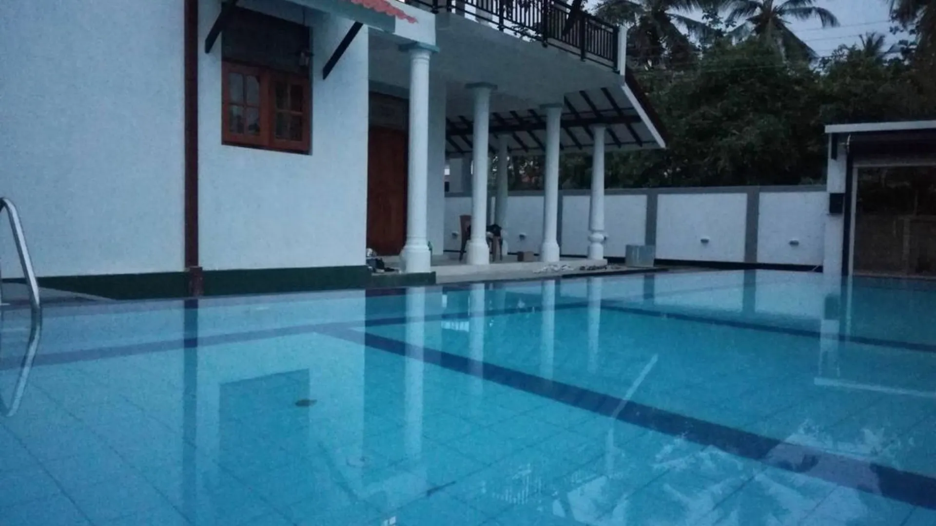 Negombo Hostel Villa